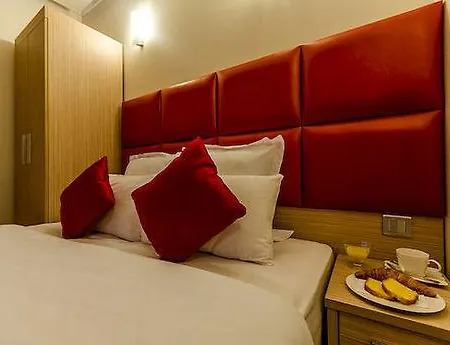Riviera Renovated Hotel 3*