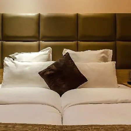 Riviera Renovated Hotel Parigi