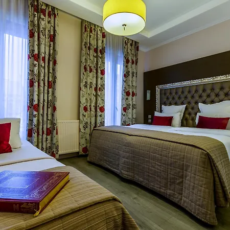 Riviera Renovated Hotel 3*