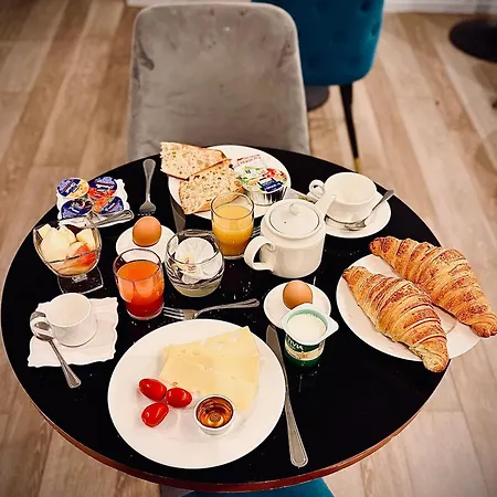 Riviera Renovated 3*