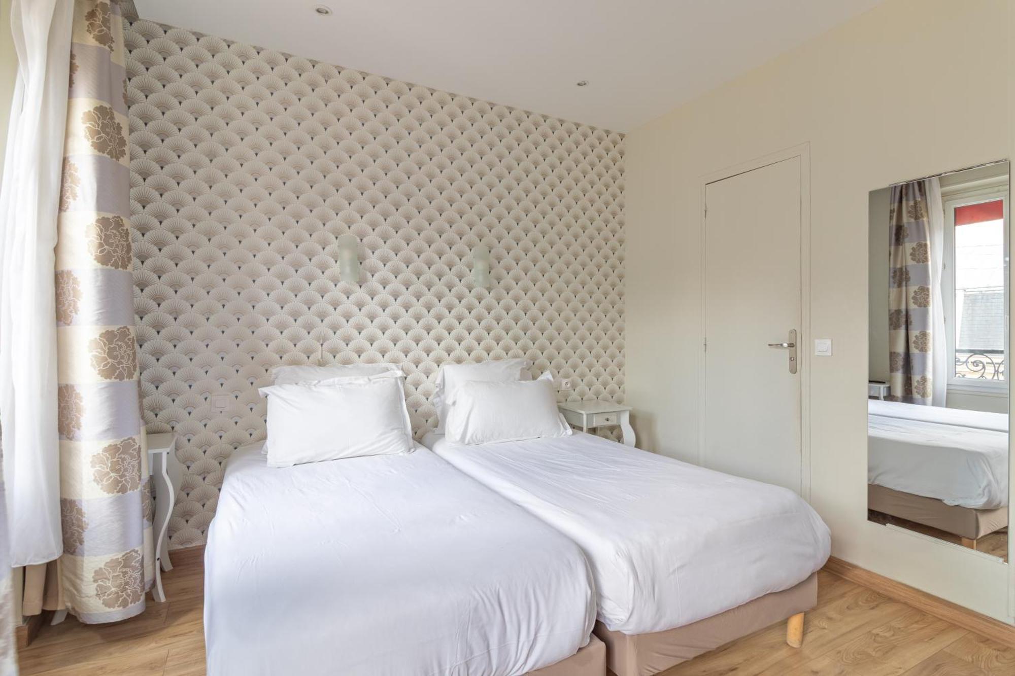 Riviera Opera Cadet Hotel