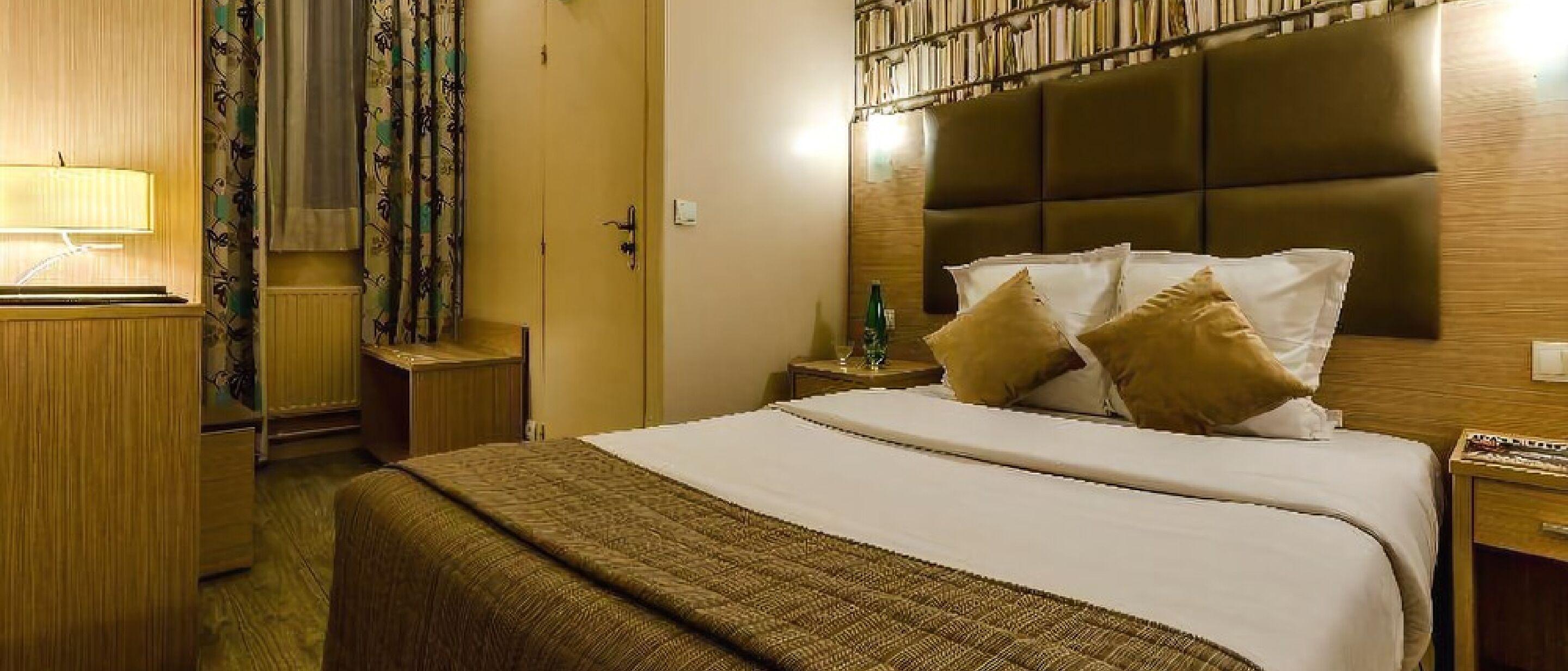 Riviera Renovated Hotel