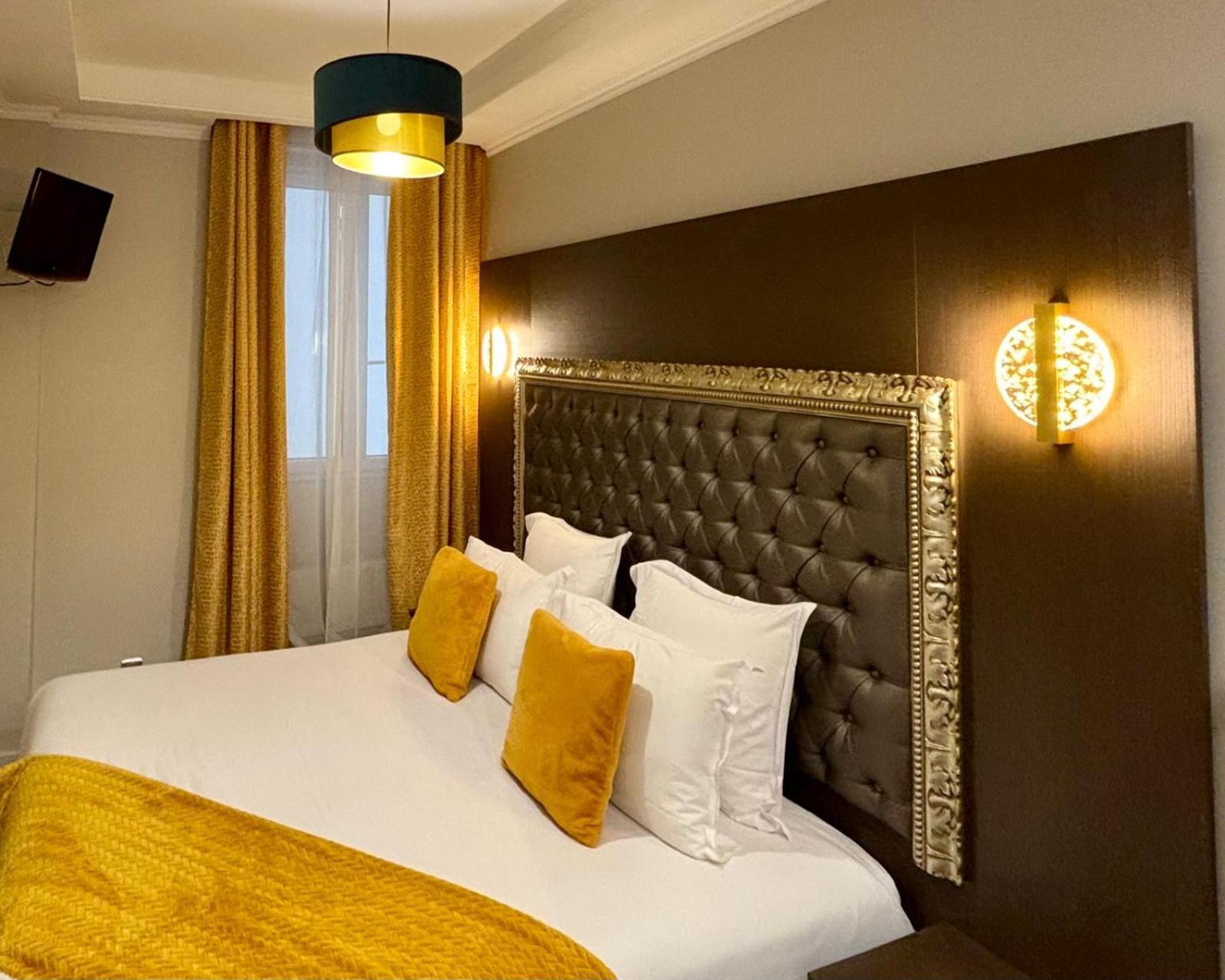 Riviera Opera Cadet Paris