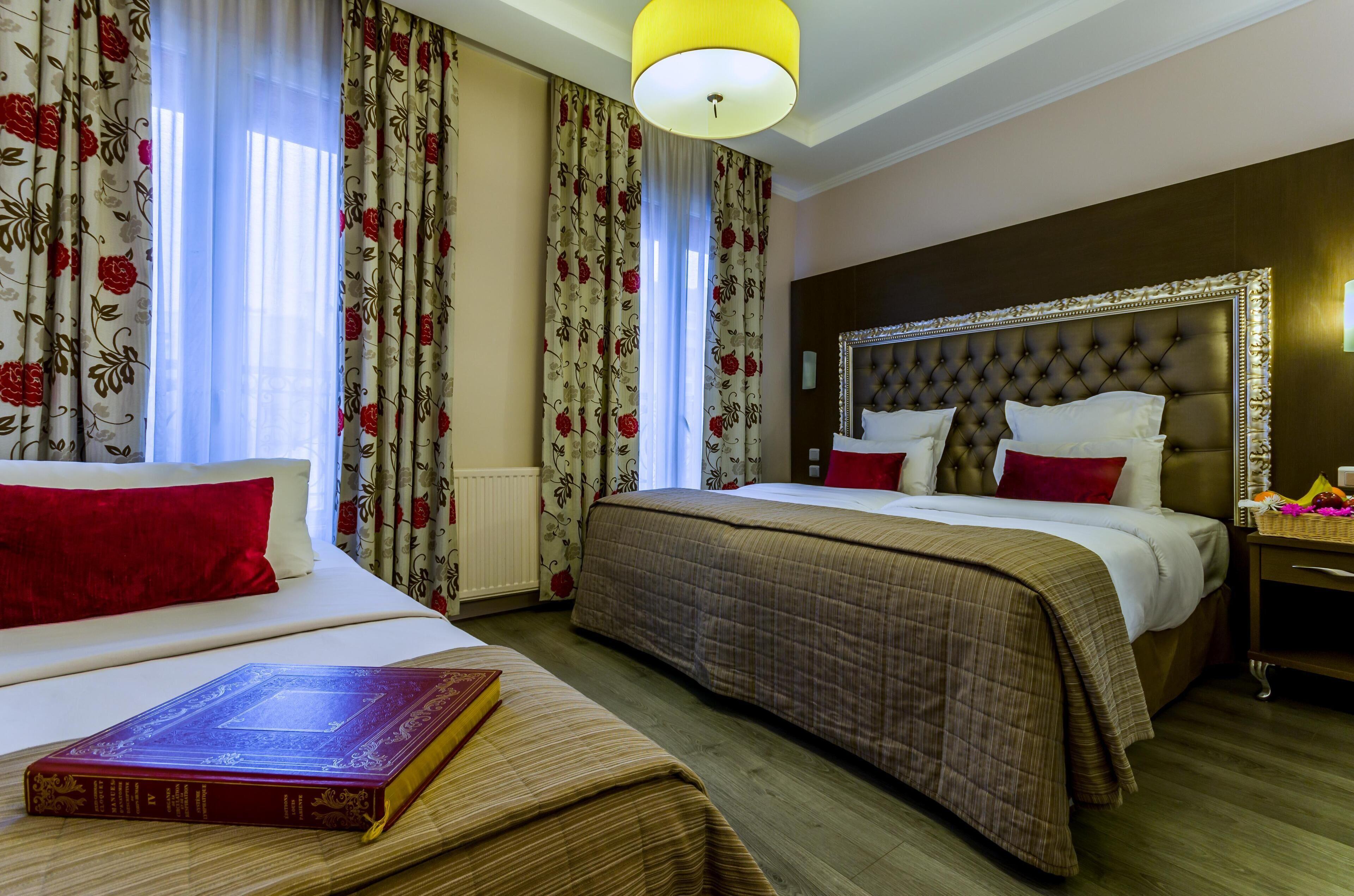 Riviera Opera Cadet Hotel 3*